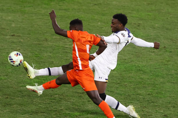 纽卡斯尔联 纽卡斯尔联